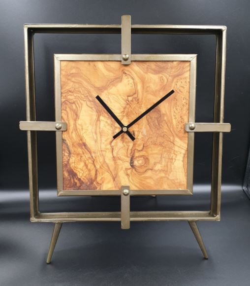 horloge de chevet carré bois olivier
