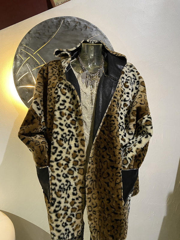 manteau imprimé léopard